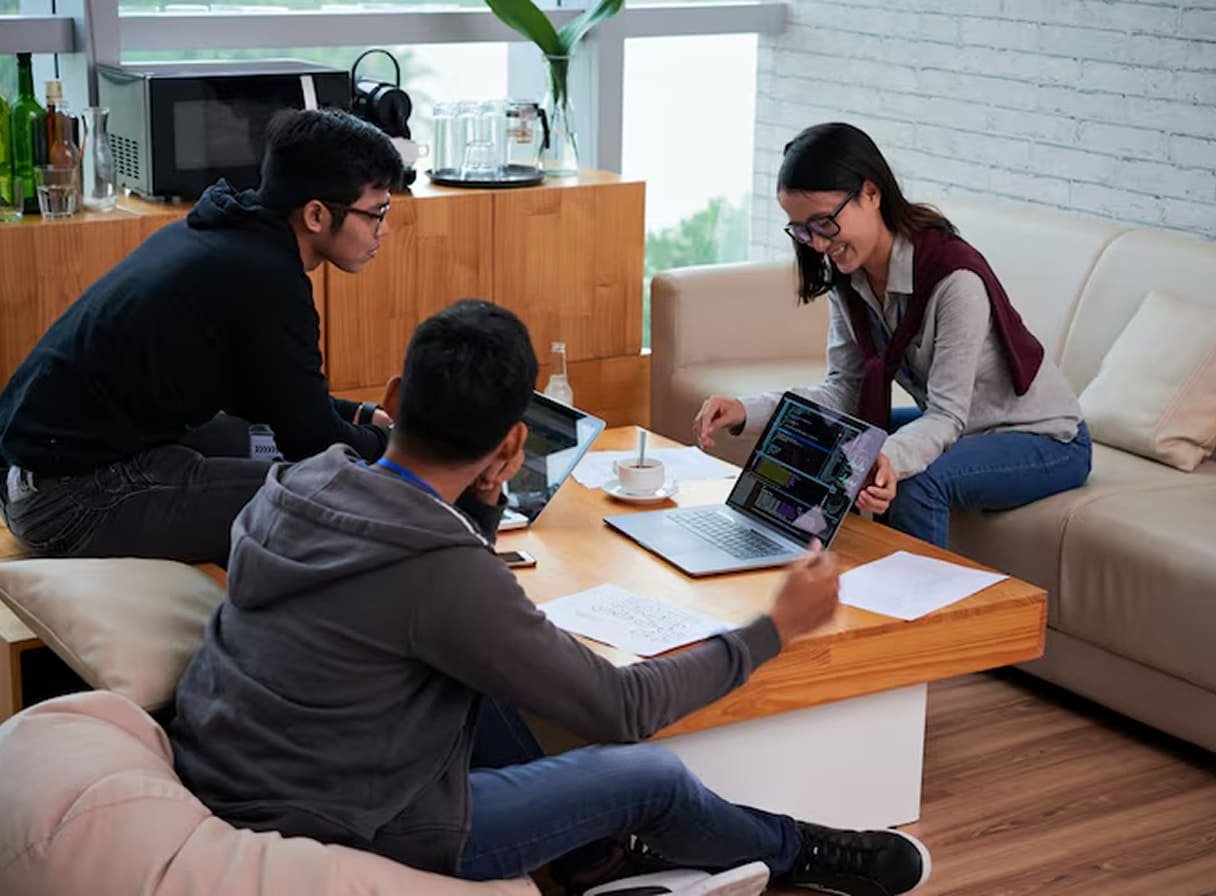 Advisors discussing a business setup plan